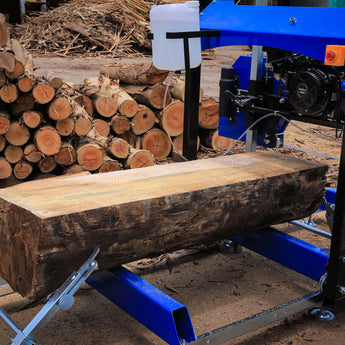 BILT HARD portable sawmill cutting timber slabs