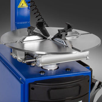 BILT HARD tire changer turntable and clamping jaws