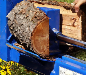 Two-Way Splitting & Briggs & Stratton Power: 35-Ton Log Splitter Pros & Cons